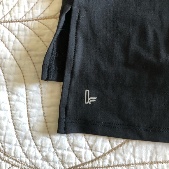 5/$35🍑 FABLETICS Black and Pink Tansy Tank - Picture 6 of 6